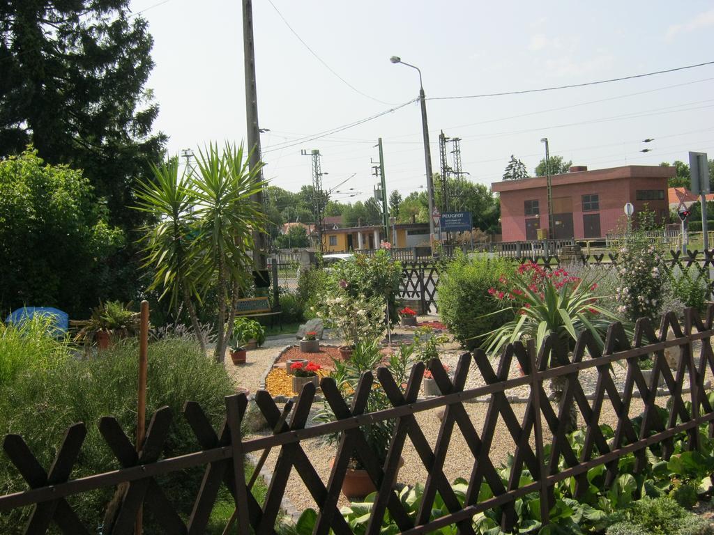 Kitti Apartman Balatonboglár الغرفة الصورة