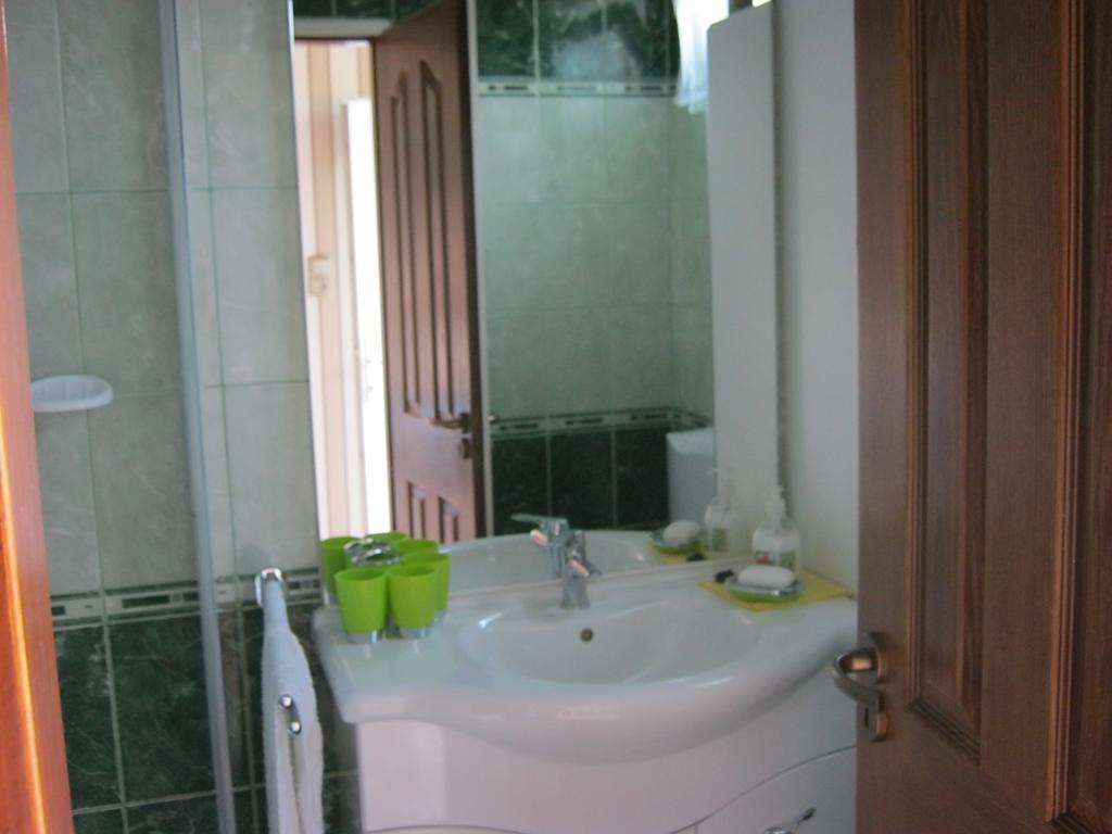Kitti Apartman Balatonboglár الغرفة الصورة